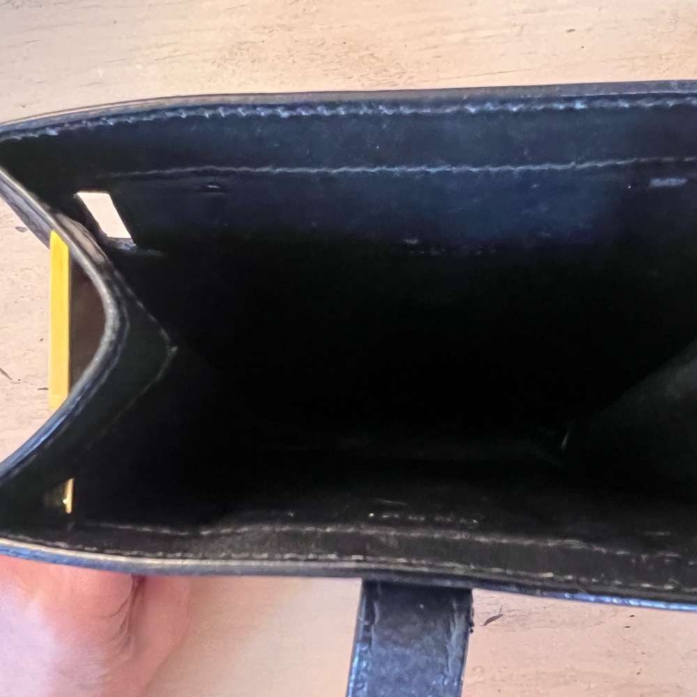 Gucci Black Leather Evening Bag with Gold Hardware and Wrist Strap AUTHENTIC - Picture 6 of 9